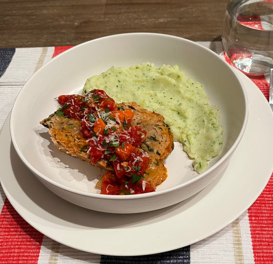 Pain de viande à l’italienne au poulet & purée à l’ail parmesan