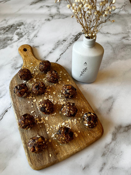 Boules d’énergie maison sans cuisson, une collation santé prête en 10 minutes