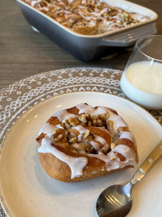 Brioches santé à la cannelle, pommes McIntosh et noix de Grenoble
