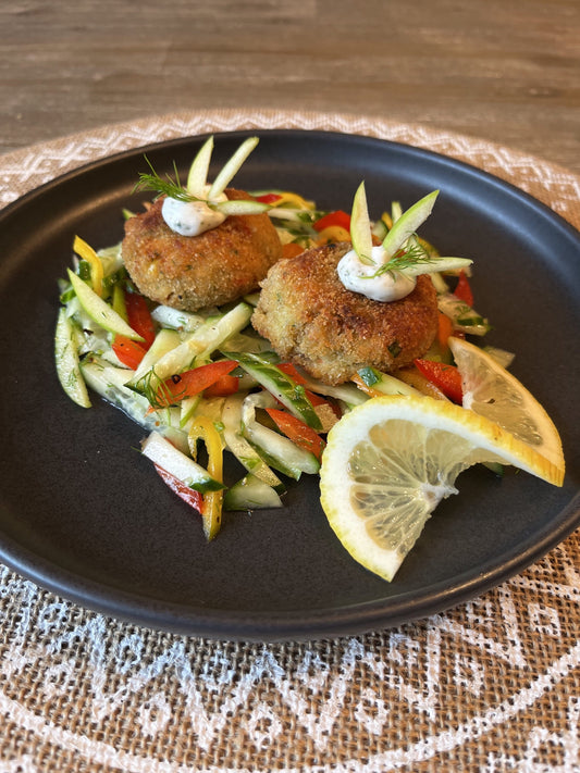 Bouchées de homard croustillantes et mayonnaise fraîche à l’aneth