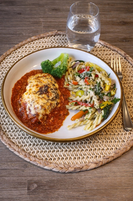 Côtelettes de porc à l’italienne fondantes à la sauce tomate et mozzarella