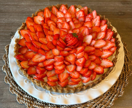 Tarte aux fraises sur croûte Graham et crème pâtissière maison – Dessert frais et élégant