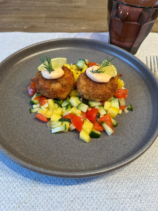 Crab Cakes express aux pommes de terre aux fines herbes